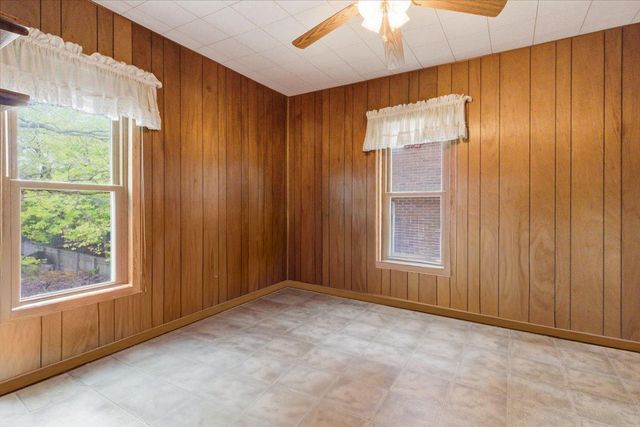 1810 Dupont Avenue N, Minneapolis, MN 55411