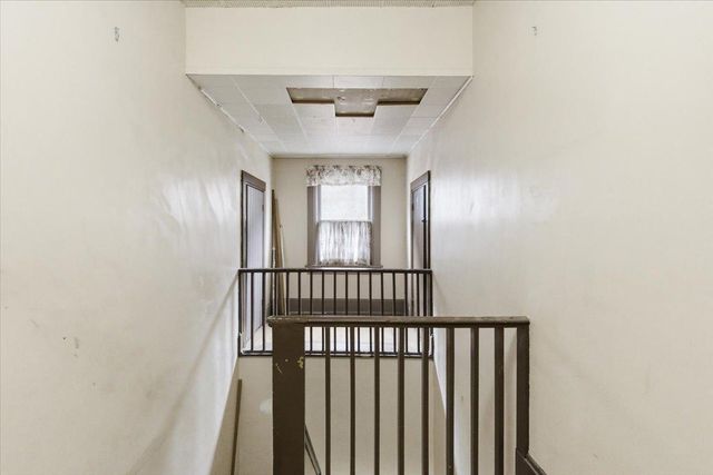 1810 Dupont Avenue N, Minneapolis, MN 55411