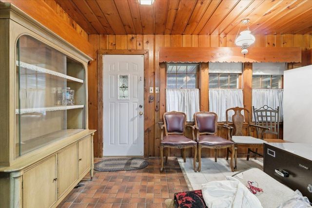 1810 Dupont Avenue N, Minneapolis, MN 55411