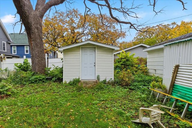 1810 Dupont Avenue N, Minneapolis, MN 55411