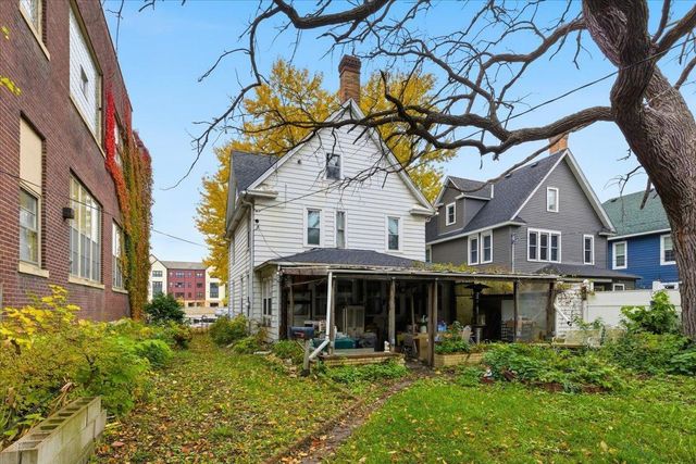 1810 Dupont Avenue N, Minneapolis, MN 55411