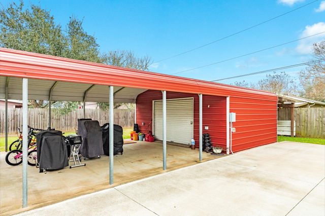 509 Humble Drive, West Columbia, TX 77486