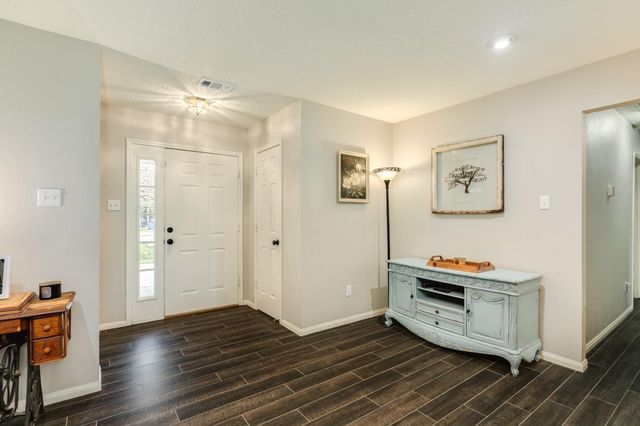 509 Humble Drive, West Columbia, TX 77486