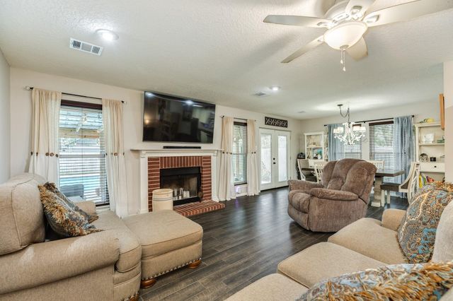 509 Humble Drive, West Columbia, TX 77486