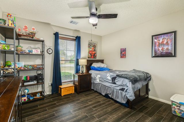 509 Humble Drive, West Columbia, TX 77486