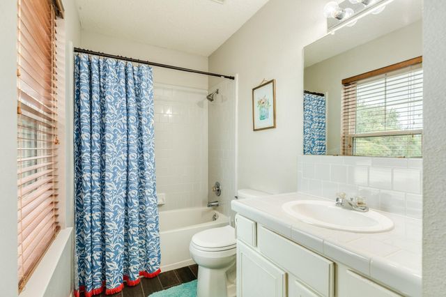 509 Humble Drive, West Columbia, TX 77486