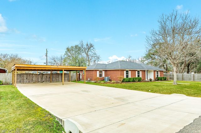 509 Humble Drive, West Columbia, TX 77486