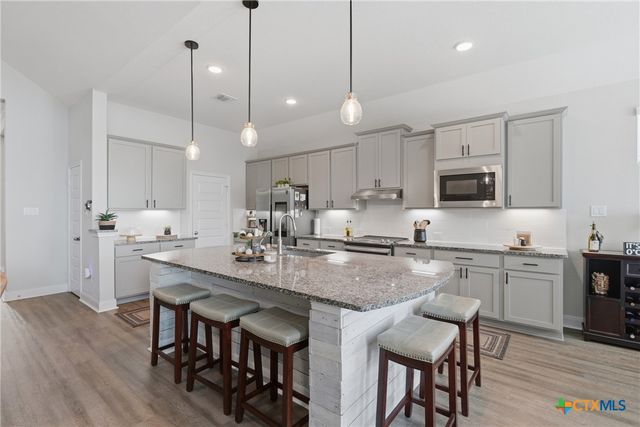 3204 Joshs Way, Marion, TX 78124