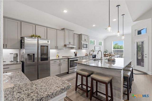 3204 Joshs Way, Marion, TX 78124
