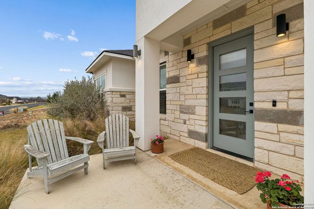 108 Parlin Ln, Fredericksburg, TX 78624