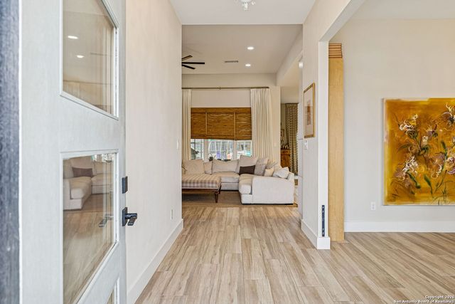 108 Parlin Ln, Fredericksburg, TX 78624