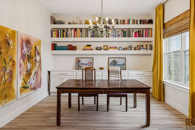 108 Parlin Ln, Fredericksburg, TX 78624