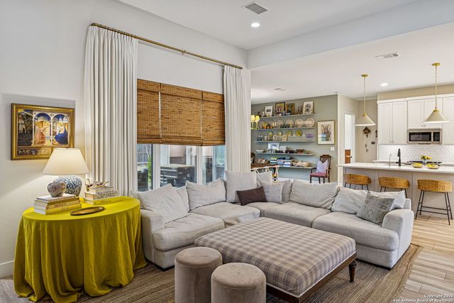 108 Parlin Ln, Fredericksburg, TX 78624