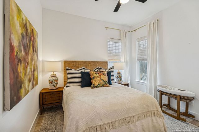 108 Parlin Ln, Fredericksburg, TX 78624