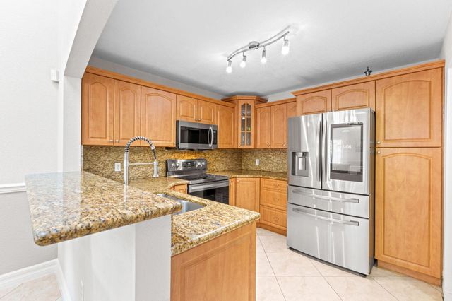 4236 Palm Bay Circle B, West Palm Beach, FL 33406