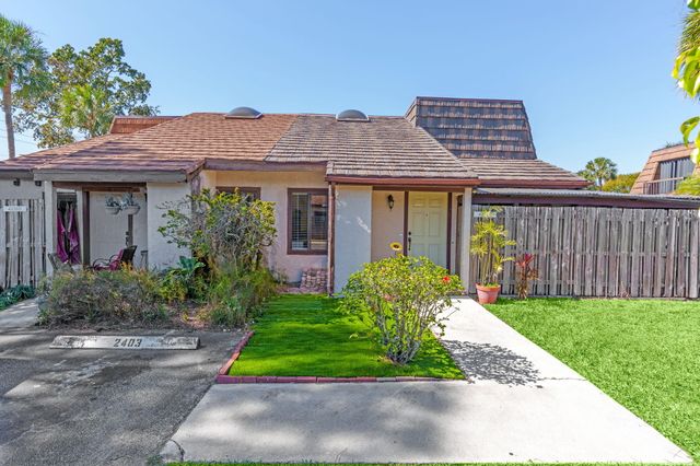 4236 Palm Bay Circle B, West Palm Beach, FL 33406