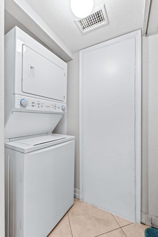 4236 Palm Bay Circle B, West Palm Beach, FL 33406