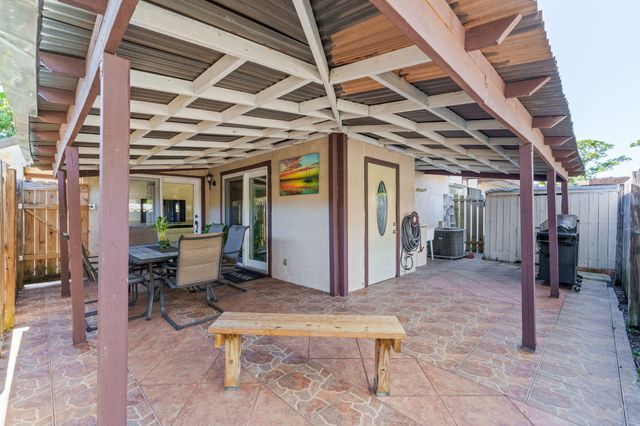 4236 Palm Bay Circle B, West Palm Beach, FL 33406