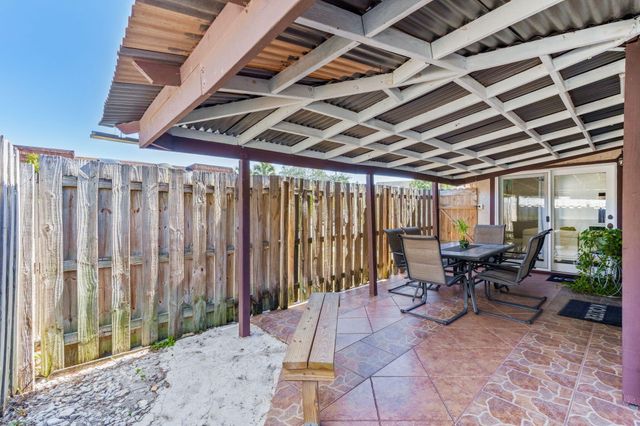 4236 Palm Bay Circle B, West Palm Beach, FL 33406