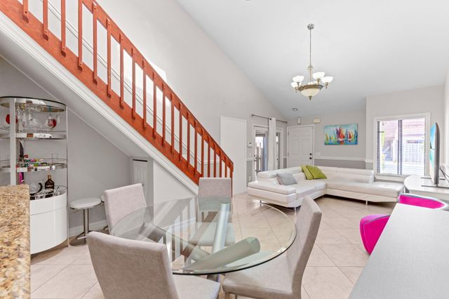 4236 Palm Bay Circle B, West Palm Beach, FL 33406