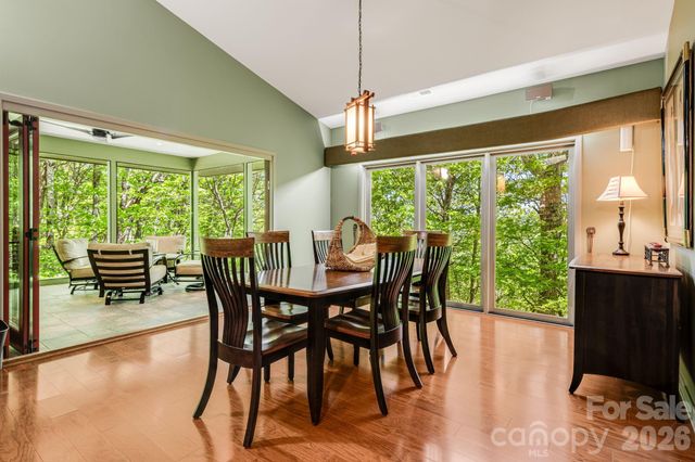 1760 Winding Creek Drive, Waynesville, NC 28786