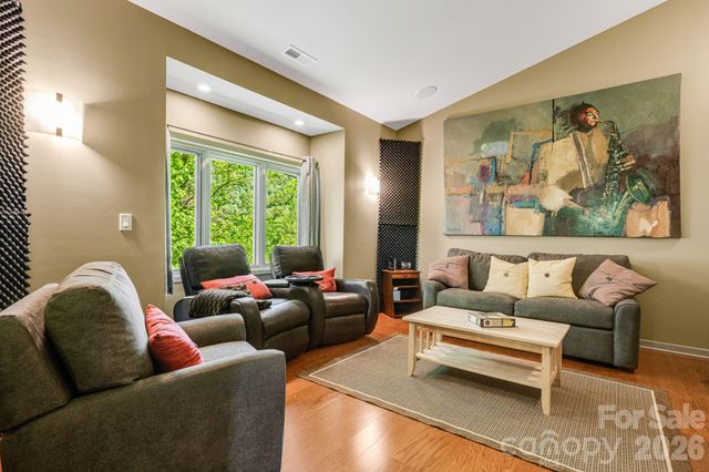 1760 Winding Creek Drive, Waynesville, NC 28786