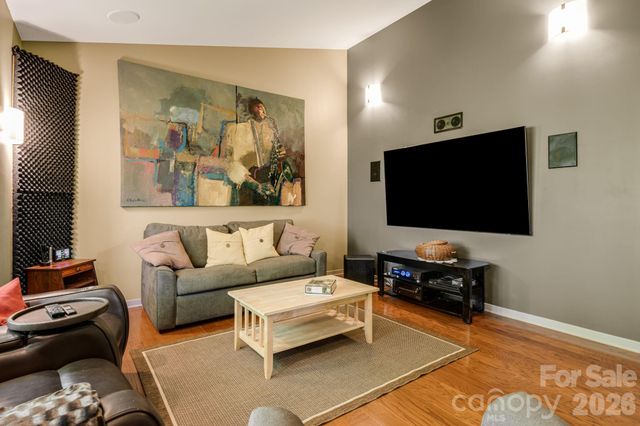 1760 Winding Creek Drive, Waynesville, NC 28786