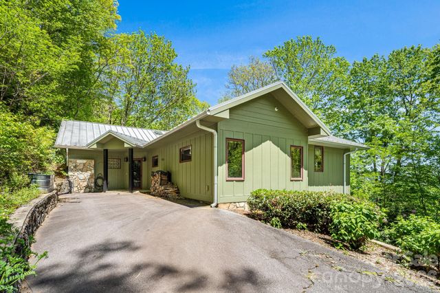 1760 Winding Creek Drive, Waynesville, NC 28786