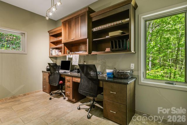 1760 Winding Creek Drive, Waynesville, NC 28786