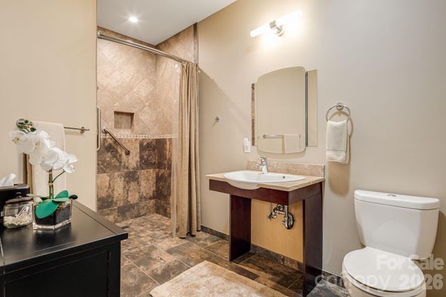 1760 Winding Creek Drive, Waynesville, NC 28786