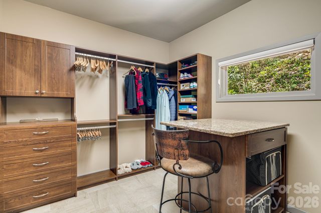 1760 Winding Creek Drive, Waynesville, NC 28786