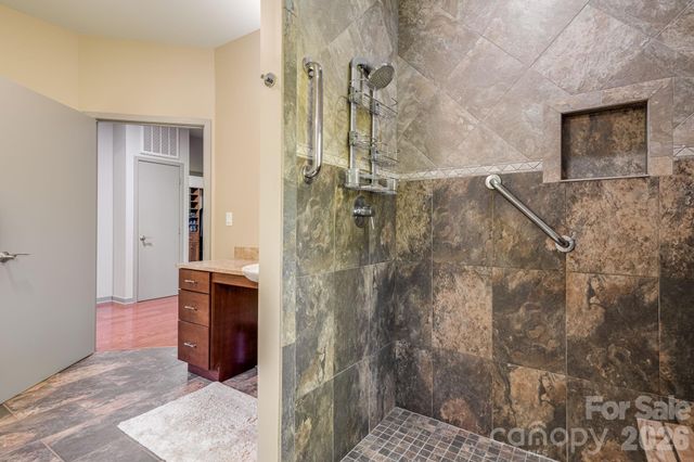 1760 Winding Creek Drive, Waynesville, NC 28786