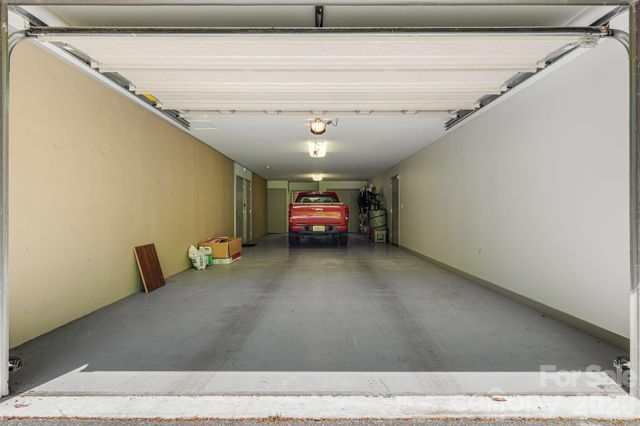 1760 Winding Creek Drive, Waynesville, NC 28786