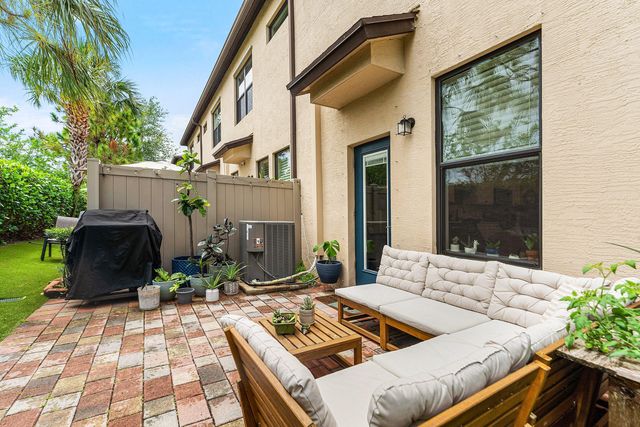 2350 Post Street, Palm Springs, FL 33406