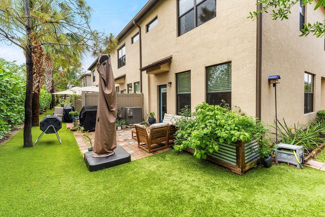 2350 Post Street, Palm Springs, FL 33406