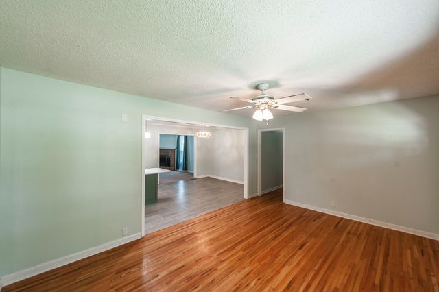100 Hull Ln, Hendersonville, TN 37075