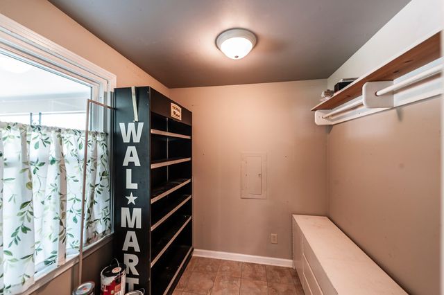100 Hull Ln, Hendersonville, TN 37075