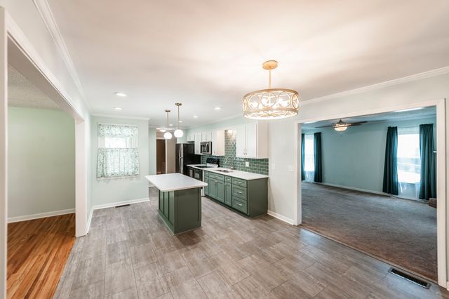 100 Hull Ln, Hendersonville, TN 37075