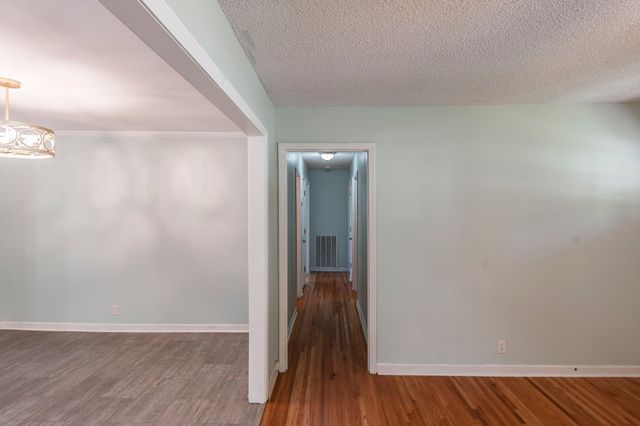 100 Hull Ln, Hendersonville, TN 37075