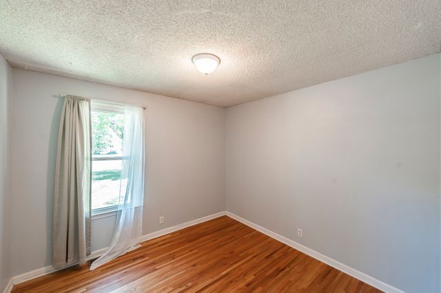 100 Hull Ln, Hendersonville, TN 37075