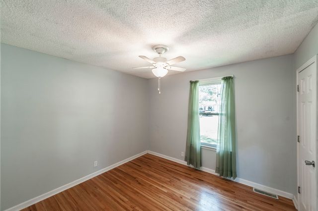 100 Hull Ln, Hendersonville, TN 37075