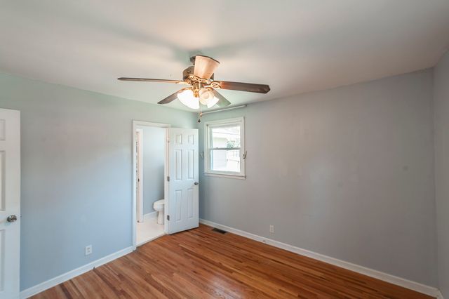 100 Hull Ln, Hendersonville, TN 37075
