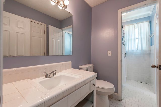 100 Hull Ln, Hendersonville, TN 37075