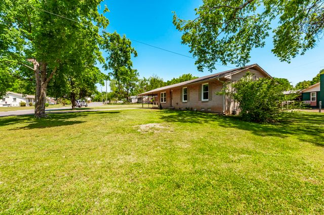 100 Hull Ln, Hendersonville, TN 37075