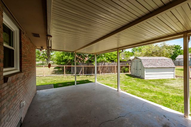 100 Hull Ln, Hendersonville, TN 37075