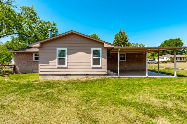 100 Hull Ln, Hendersonville, TN 37075