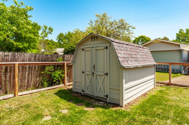 100 Hull Ln, Hendersonville, TN 37075