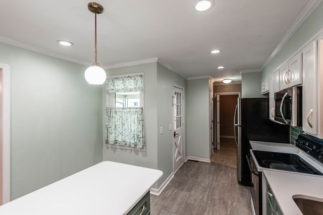 100 Hull Ln, Hendersonville, TN 37075