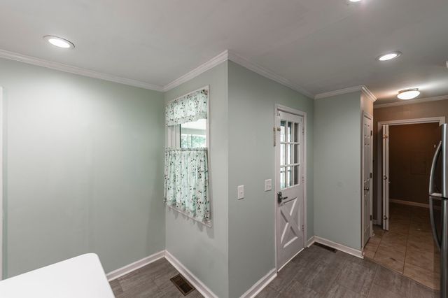 100 Hull Ln, Hendersonville, TN 37075