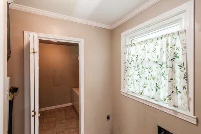 100 Hull Ln, Hendersonville, TN 37075